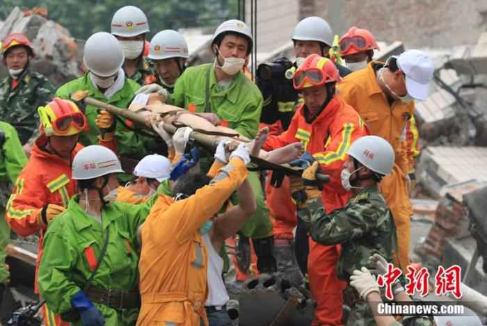  汶川地震十二年：遥忆悲伤，记住灾难中不屈的精神